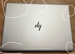 Hallo, das Laptop, das ich erhalten habe, funktioniert bisher einwandfrei und hat keine technischen Mängel. Allerdings weist es sehr viele Kratzer und Gebrauchsspuren auf. Davon war zuvor leider keine Rede