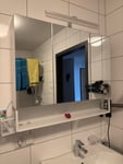 Badezimmerschrank mit Beleuchtung 