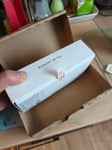 Dieses Handy ist gebracht obwohl es als neu deklariert war. Es wurde ohne regionalverpackung geöffnet.