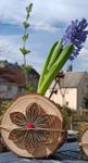 Schöne Holzscheiben für Vase.