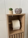 Schöner und praktischer Badschrank