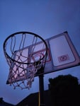 Stabiler Basketballkorb, gute Verarbeitung, super für den Garten