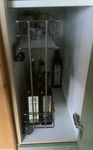 Flaschenauszug im Schrank