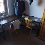 Der Tisch aus Holz