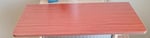 Die Farbe des Tisches sieht ganz anders aus als auf den Bildern.