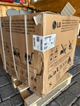 Trotz die Schädigung der Verpackung, Gerät ist unbeschädigt. 