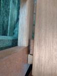 gutes Holz,. Rückenteil unbequem, schlechte Verpackung