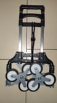 40 Kg po schodoch, 74 Kg po rovine, Lacný, Ľahký, Skladací, Gumené kolieska s ložiskami, v balení aj kolieska na transport po rovine (kachličky, lino, betón)