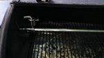 Einbau des TAINO Drehspiess in einem Pellets-Grill-Smoker