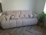 Pohovka vypadá ve skutečnosti velmi odlišně:-(