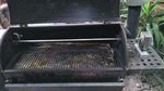 Einbau des TAINO Drehspiess in einem Pellets-Grill-Smoker