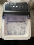 Eiswürfelmaschine ist für den Preis ein super Teil.