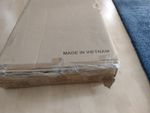 gutes Holz,. Rückenteil unbequem, schlechte Verpackung