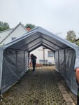 Leichter Aufbau mit 4 Personen 