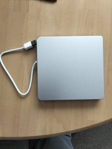 USB 3.0 Ultradünnes externes optisches Laufwerk, CD-RW, DVD-RW-Brenner, CD/DVD-Player, tragbarer DVD-Recorder für Windows/Mac OS Kunden-Foto 1