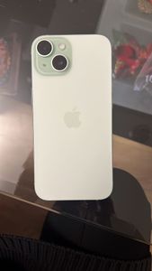 Apple iPhone 15 512GB Rosé Kunden-Foto 2