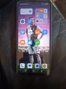 Blackview Color 8 : Le Smartphone Qui Déchire Avec Sa Batterie 6000 MAh Et Son Appareil Photo 50 MP ! (16+256 Go, Écran 90 Hz)