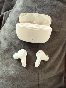 Jbl Wave 200 Kabellose Tws-Kopfhörer - Weiß Kunden-Foto 2
