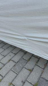 Dunlop plachta na auto XL univerzální 534 x 178 x 120 cm s elastickou stahovací šňůrkou a kroužky Voděodolná pro vnitřní i venkovní použití šedá Fotografie od zákazníka č. 3