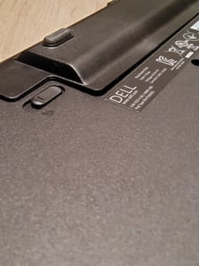 vhbw Akku kompatibel mit Dell Inspiron 15 (3543-3702), 15, 14VD-A516, 15 3000 Series, 15 3000 Series (3542) Notebook (2600 mAh, 14,8 V, Li-Ion) Kunden-Foto 1
