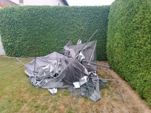 Pavillon 4 x 4m, Wasserdichter & Sonnengeschützter Gartenpavillon, Höhenverstellbares Doppeldach-Gartenzelt mit Abnehmbarem Netzbezug, für Grillfeste, Hochzeiten, Camping(Grau) Kunden-Foto 2