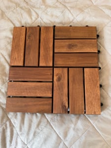 UISEBRT Holzfliesen Balkon 5m² Akazien-Holz 30 X 30cm Terrassenfliese 55 Stück Balkonfliesen Klickfliese Bodenbelag Fliese Modell A Kunden-Foto 4