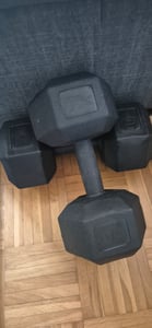 TREX SPORT Kurzhanteln Hanteln Set 2x8kg TX-008CD | Kunststoff Hexagon Dumbbell für Krafttraining | sechseckige Anti-Roll Form, ergonomischer Griff Kunden-Foto 6