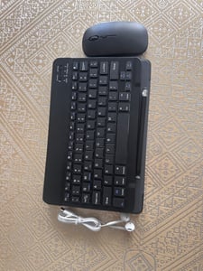 Tablette 10 pouces sous Android 16, processeur octa-core 2,0 GHz, 256 Go + 1 To extensible, 36 Go de RAM (6+32), Wi-Fi 6, 2-en-1 avec clavier Photo du client 3