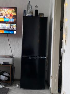PKM KG240EIX Kühlgefrierkombination 173l, Kühlteil 121 l Gefrierteil 52, silber inox Kunden-Foto 1