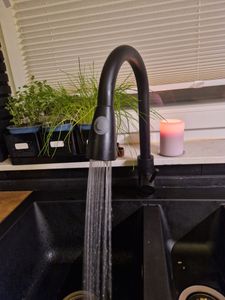 Wasserhahn Küche 360° Küchenarmatur mit Ausziehbarer Brause Spültischarmatur aus Edelstahl Mischbatterie Küche mit Dual-Spülbrause, Schwarz Kunden-Foto 3