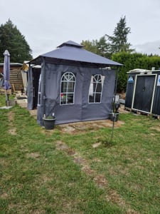 Outsunny Pavillon 3 x 3 m Gartenzelt mit Seitenwand Partyzelt mit Doppeldach Kunden-Foto 2