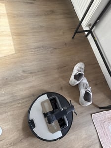 Roborock Saros 10R Set Staubsauger Roboter mit Wischfunktion, 22,000 Pa, Automatische Mop-Entfernung, 7,98cm Ultra-Slim Design, StarSight System 2.0 Kunden-Foto 12