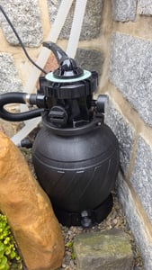 Impianto di filtrazione a sabbia Tillvex per piscina con timer 10 m³/h, incl. 800 g di sfere filtranti bianco/arancione | Impianto di filtrazione con valvola a 7 vie e adattatore 2 in 1 Ø 32 mm - 38 mm | Filtro per piscina con manometro | Filtro a sabbia per piscine Foto del cliente 2