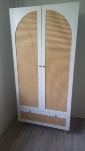 Flieks Kleiderschrank Garderobenschränke mit Kleiderstange, Garderobe mit Schublade und höhenverstellbaren Regalen, Rattan 2-türig Schrank, Weiß Kunden-Foto 1
