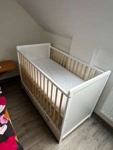 Babybett Gitterbett mit Schublade und Aloe Vera Matratze 120 x 60 cm + Sicherheitsbarriere Kunden-Foto 3