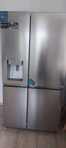 Hisense RS818N4TIC, Stojací, Americká dvířka, Šedá, Nerezová ocel, Dotyk, LED, Na dveřích Fotografie od zákazníka č. 1