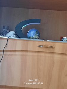 Globe magnétique flottant avec lumière LED, lampe globe à cadre C, décoration intérieure, décoration de bureau Photo du client 1