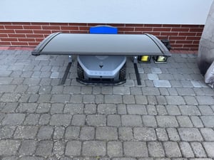 Izrielar Garage pour tondeuse à gazon noir en plaque PC robuste - Toit pour robot de tonte avec protection UV comme housse de protection stable contre la pluie, la grêle et le soleil Photo du client 1