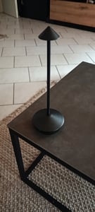 Pilz Tischleuchte Akku Schwarz LED, Kabellos Dimmbar Touch, 3 Farbtemperaturen, Modern Nachttischlampe mit Memory-Funktion, Type-C Ladebar. Kunden-Foto 2