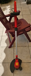 WOLF-Garten LYCOS E/500 T, Trymer do strun, 1,6 mm, Żyłka, Czarny, Metaliczny, Czerwony, Prąd przemienny, 500 W Zdjęcie produktu od klienta nr 2