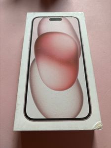 Apple iPhone 15 Plus , 17 cm (6.7"), 2796 x 1290 Pixel, 256 GB, 48 MP, iOS 17, Blau Kunden-Foto 2