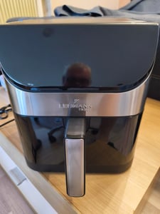 Friggitrice ad aria calda Lehmann XXL 8L con finestra di visualizzazione, friggitrice ad aria da 1800 W con 10 programmi e controllo della temperatura, timer, cibo sano senza olio Foto del cliente 4