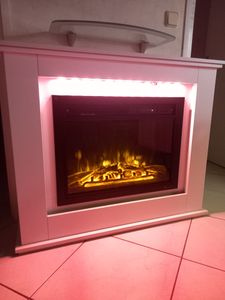 Juskys Elektrokamin 1000 / 2000 W - Standkamin mit Heizung, LED & Timer - Weiß Kunden-Foto 1