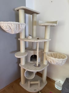 HAPPYPET Großer Kratzbaum Stabil 'Parker' 171 cm - 11 cm Stämme, Große Liegemulden, Kratzrolle, Kletterbaum XXL Katzenbaum für Katzen, Grau Kunden-Foto 7
