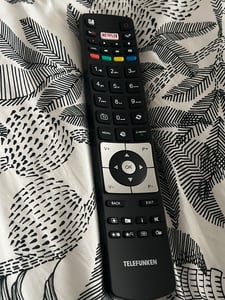 Originale Telefunken TV Fernbedienung für D48F287M4CW | D48F287M4CWI | D49F279N3CW | D48F282N4CWI | D49F286B4CW | D49F287E4CW | D48F287M4CWII Kunden-Foto 1