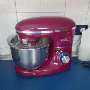 Küchenmaschine 6L Schüssel - 1.500 WATT in Beere mit Planetenrührwerk inkl. Edelstahlschüssel, Schneebesen, Knethaken Kunden-Foto 1
