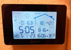 LCD Funk-Wetterstation mit Außensenor Wecker Funkuhr Kalender Vorhersage Hygro - 4-MV5792-1 Kunden-Foto 1