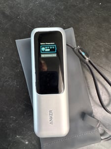 Powerbank Anker da 25000 mAh, 165 W con cavo USB-C, color argento Foto del cliente 2