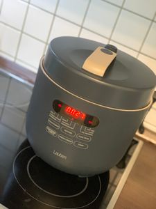 Pentola a pressione elettrica Lauben 5000AT: 5 l, 9 programmi, partenza ritardata, Keep Warm, One Touch, risparmio energetico, 900 W Foto del cliente 8