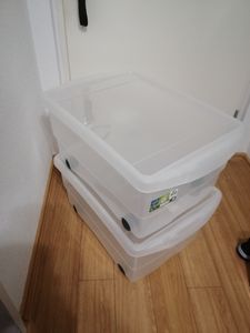 Ondis24 2X Kunststoffbox mit Deckel & Rollen, Rollbox 80L, Spielzeugkiste, Kiste stapelbar, Aufbewahrungsbox transparent Kunden-Foto 1